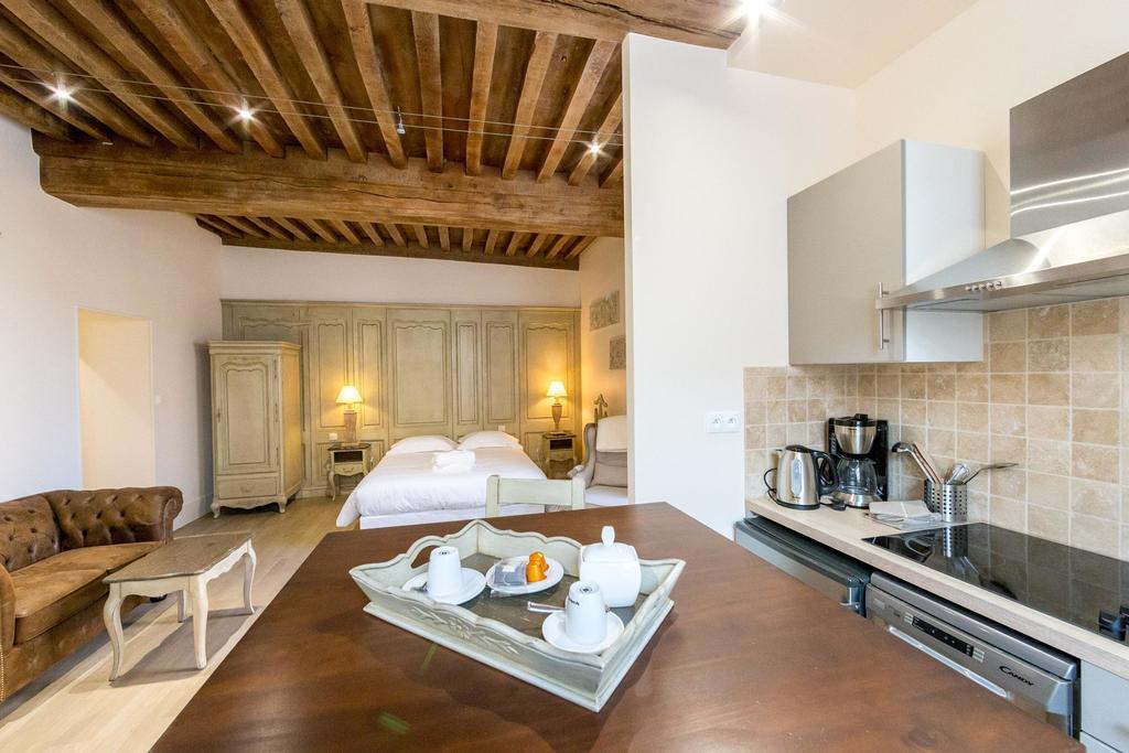 Le Cara Seheiah 1D Bed and Breakfast Beaune  Buitenkant foto