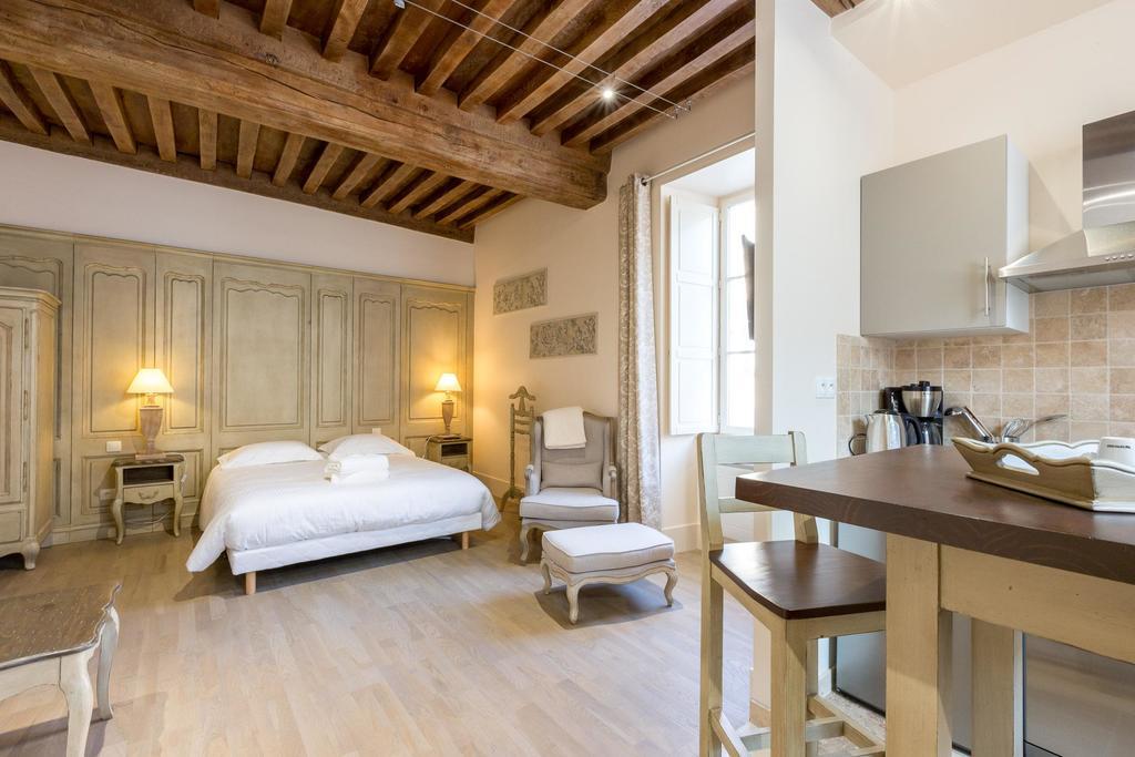 Le Cara Seheiah 1D Bed and Breakfast Beaune  Buitenkant foto