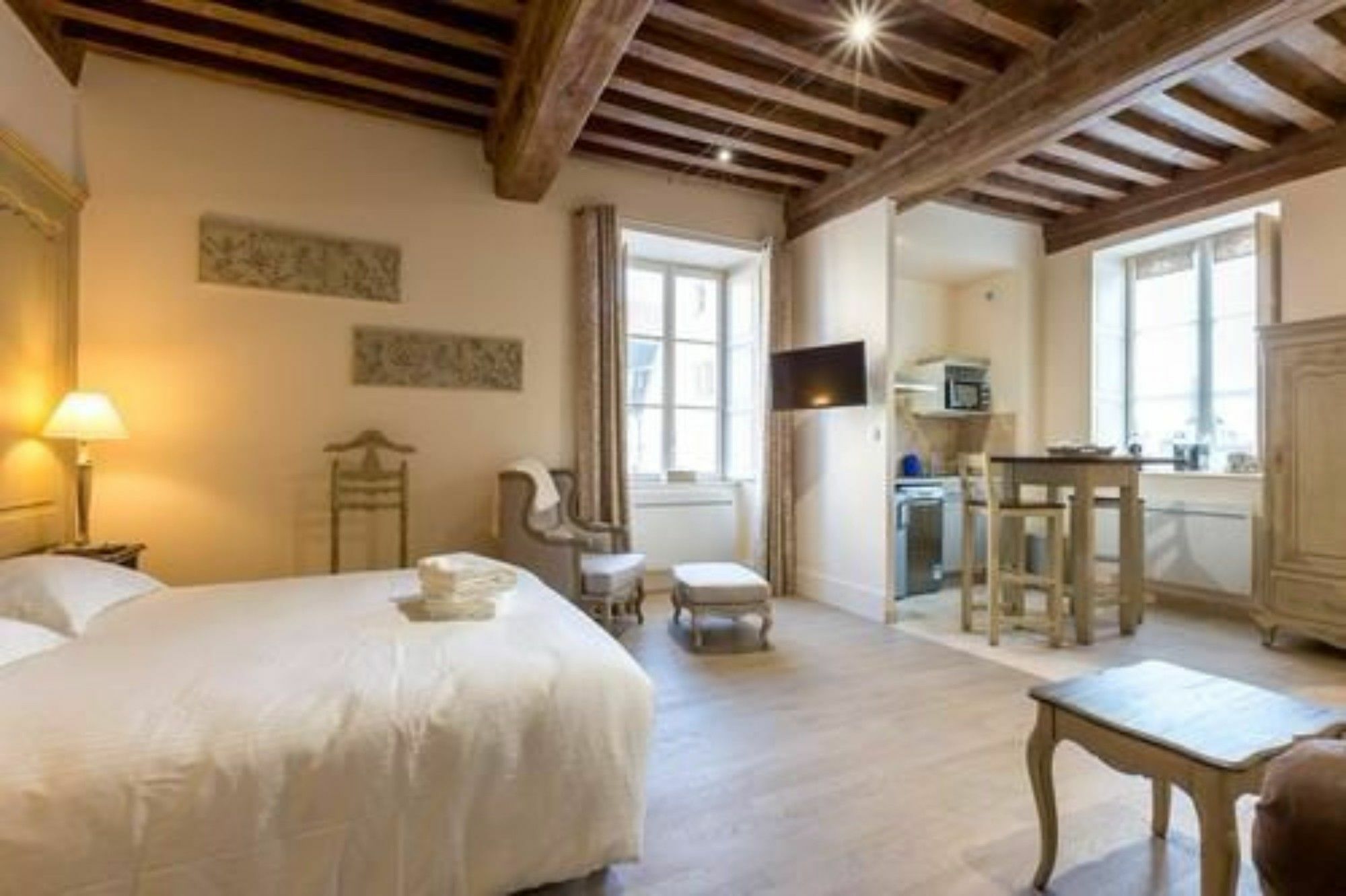 Le Cara Seheiah 1D Bed and Breakfast Beaune  Buitenkant foto