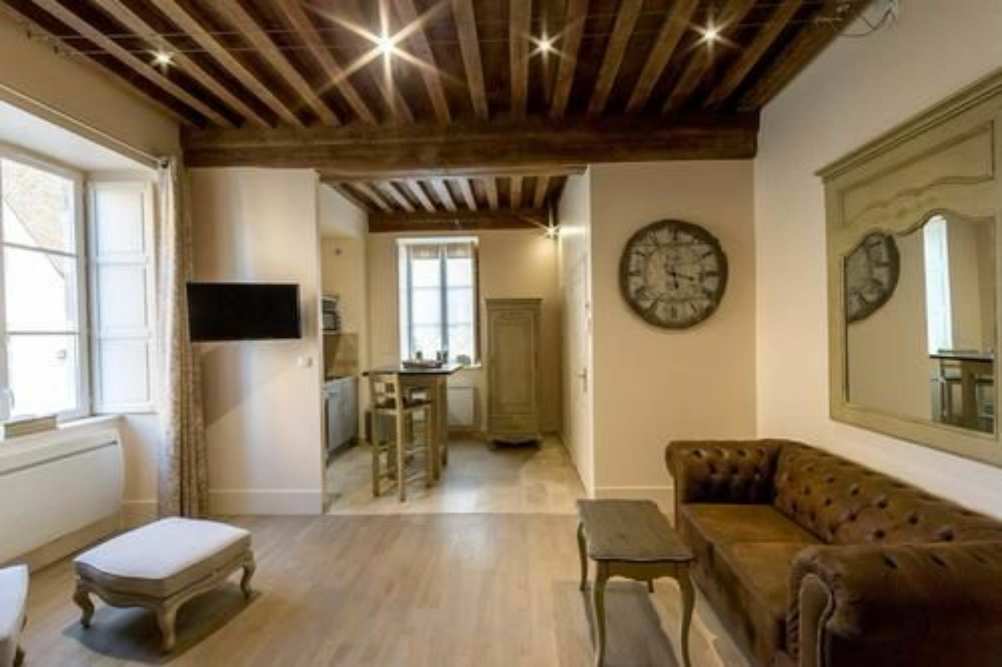 Le Cara Seheiah 1D Bed and Breakfast Beaune  Buitenkant foto